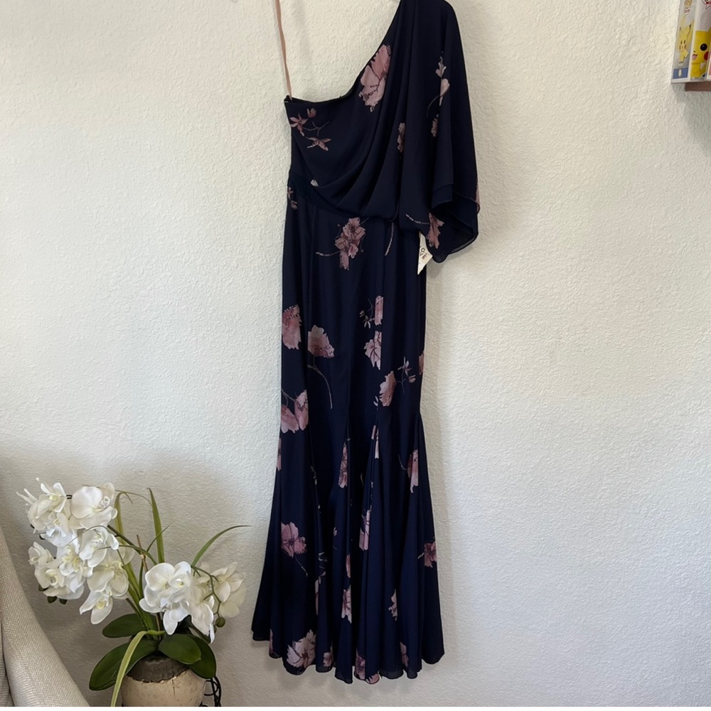 NWT FAME and PARTNERS floral printed one shoulder Dress size 0. - Picture 4 of 10
